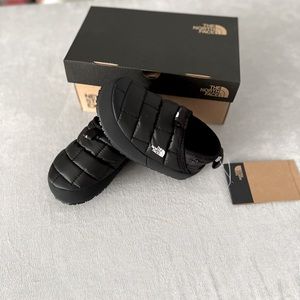 Youth size 10 NorthFace traction mule